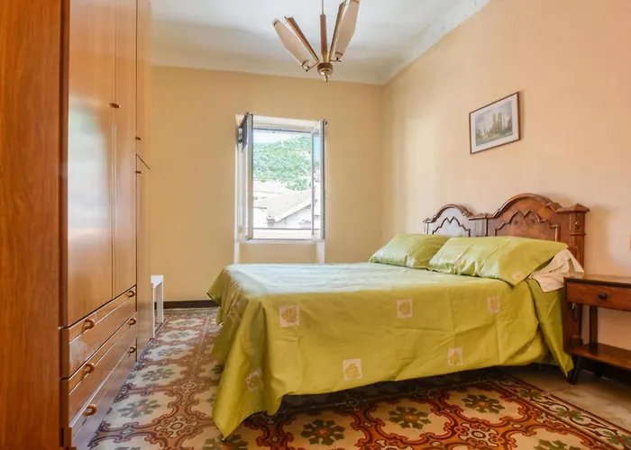 Lägenhet Finestra Sulla Torre