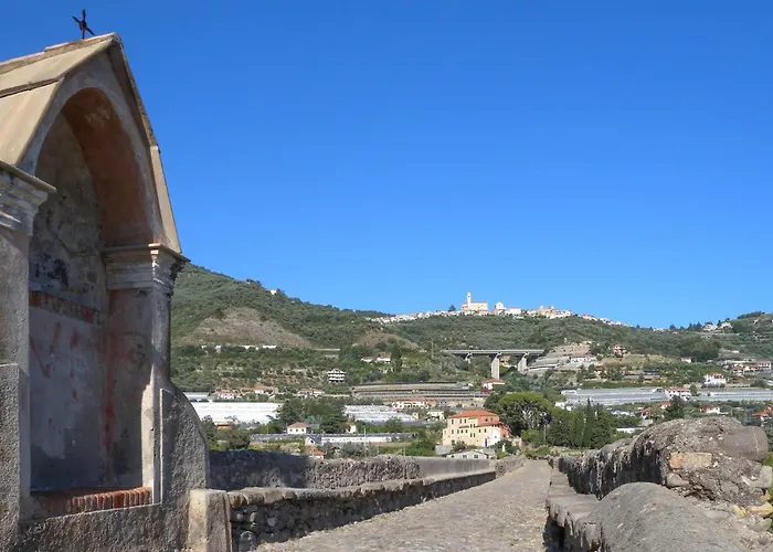 Lägenhet Finestra Sulla Torre Taggia