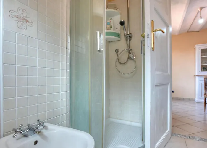 Lägenhet Finestra Sulla Torre *